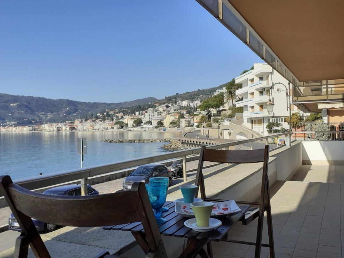 Cadorna Fronte Mare Apartamento Alassio Exterior foto