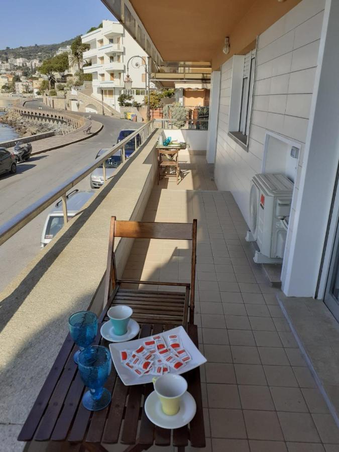 Cadorna Fronte Mare Apartamento Alassio Exterior foto
